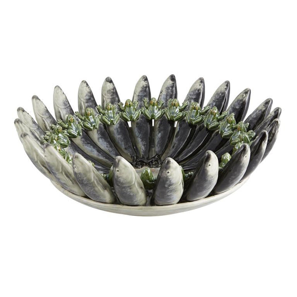 Bordallo Pinheiro Bordallo Pinheiro Galeria Centerpiece Surf | Luxury Handmade Ceramics: This Galeria Centerpiece Surf from the Bordallo Pinheiro Bordallo Pinheiro collection is a standout piece of luxury ceramic serveware, Portuguese pottery, handcrafted dish, handcrafted in Portugal, Bordallo Pinheiro. Handmade in Portugal, it blends artistic detail with functional charm—perfect as a collector’s item or for elevating your daily table setting.