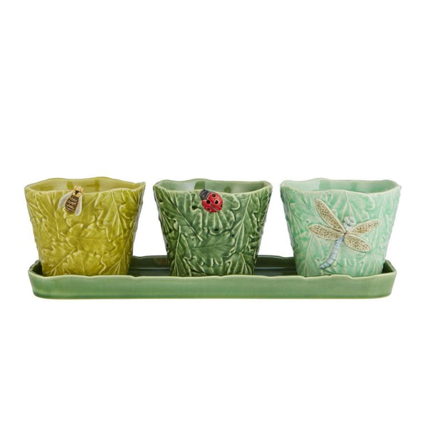 Bordallo Pinheiro Bordallo Pinheiro Garden Of Insects Set 3 Vases | Luxury Handmade Ceramics: This Garden Of Insects Set 3 Vases from the Bordallo Pinheiro Bordallo Pinheiro collection is a standout piece of luxury ceramic serveware, Portuguese pottery, handcrafted dish, handcrafted in Portugal, Bordallo Pinheiro. Handmade in Portugal, it blends artistic detail with functional charm—perfect as a collector’s item or for elevating your daily table setting.